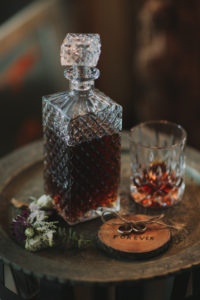 Stilllife, wedding, table, whisky, wedding rings, symbol, nervousness, strain, Stilllife, wedding, table, whisky, wedding rings, symbol, nervousness, strain,